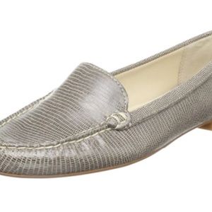 CALVIN KLEIN Maxine Pearlized Beige Reptile Print Loafers Size 8.5